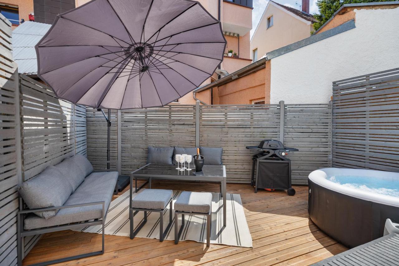 Terrace Apartment With 5 Rooms, Whirlpool And Bbq Аугсбург Экстерьер фото